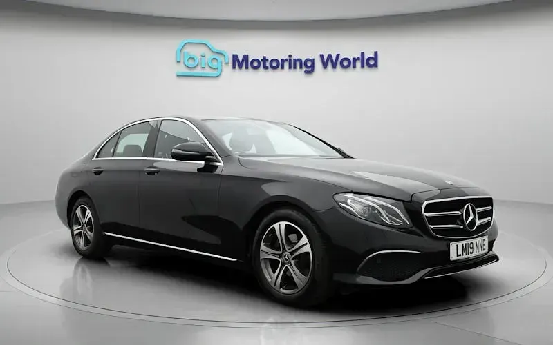 Used Mercedes E200 SE 184 HP (135 kW) 2019 Black Sedan