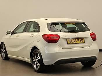 Used Mercedes A180 Executive 109 HP (80 kW) 2016 White Hatchback
