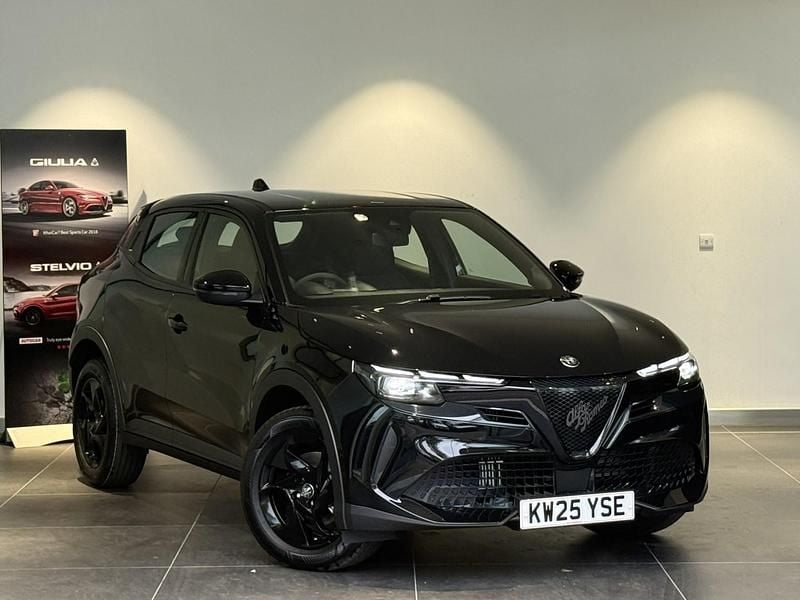 Tortona black New 2025 Alfa Romeo GT Junior Hatchback | £24,698 (Fair price) - Image 1/3