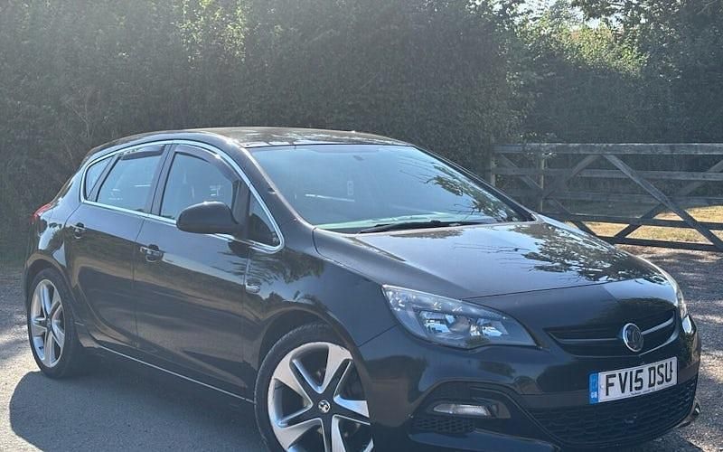 Black Used 2015 Vauxhall Astra Edition Hatchback | £3,399 (Good price) - Image 1/4