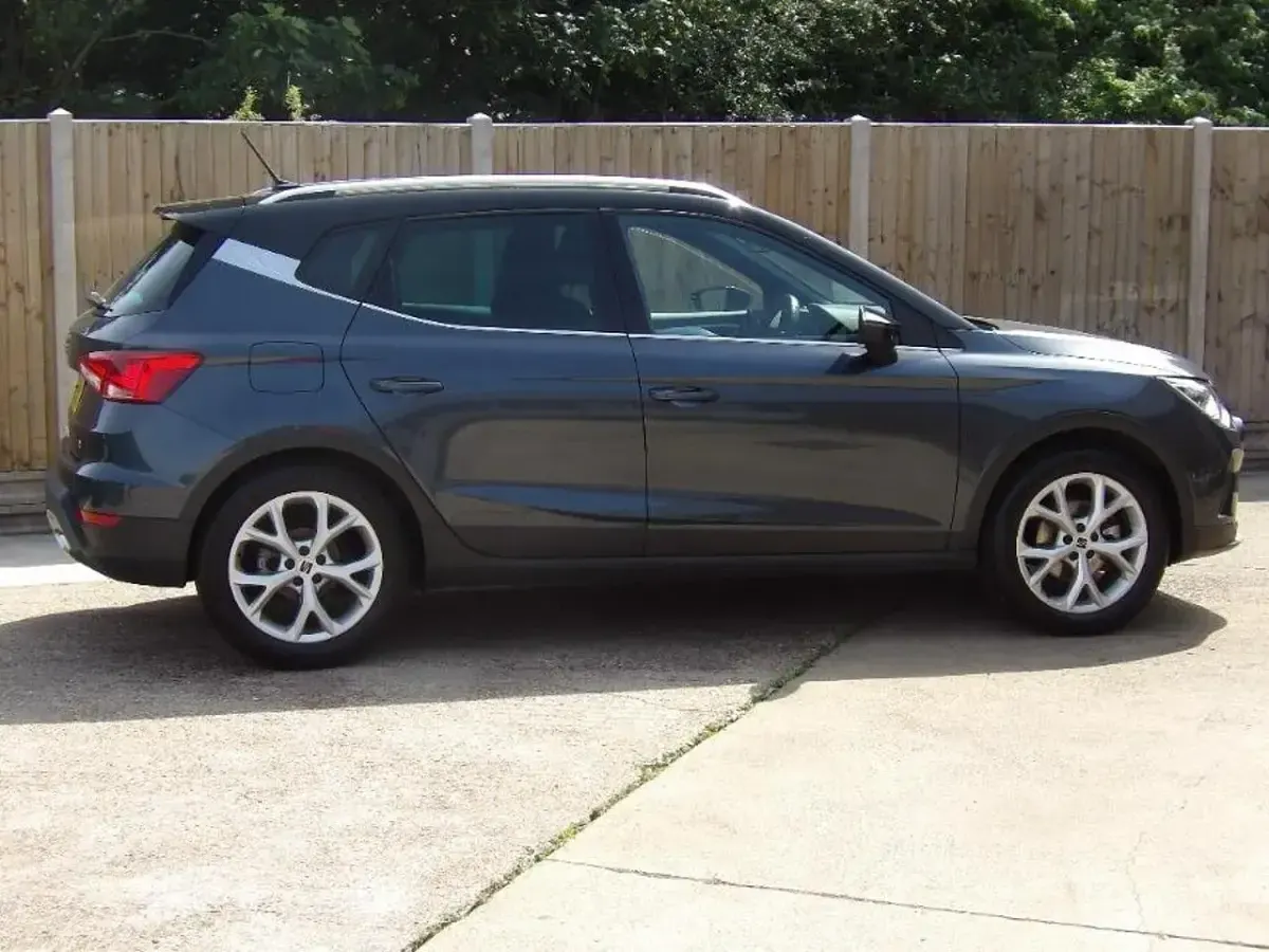 Used Seat Arona FR 148 HP (108 kW) 2023 Grey SUV