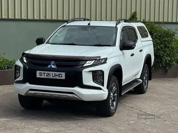 Usado Mitsubishi L200 150 HP (110 kW) 2021 Branco Pickup