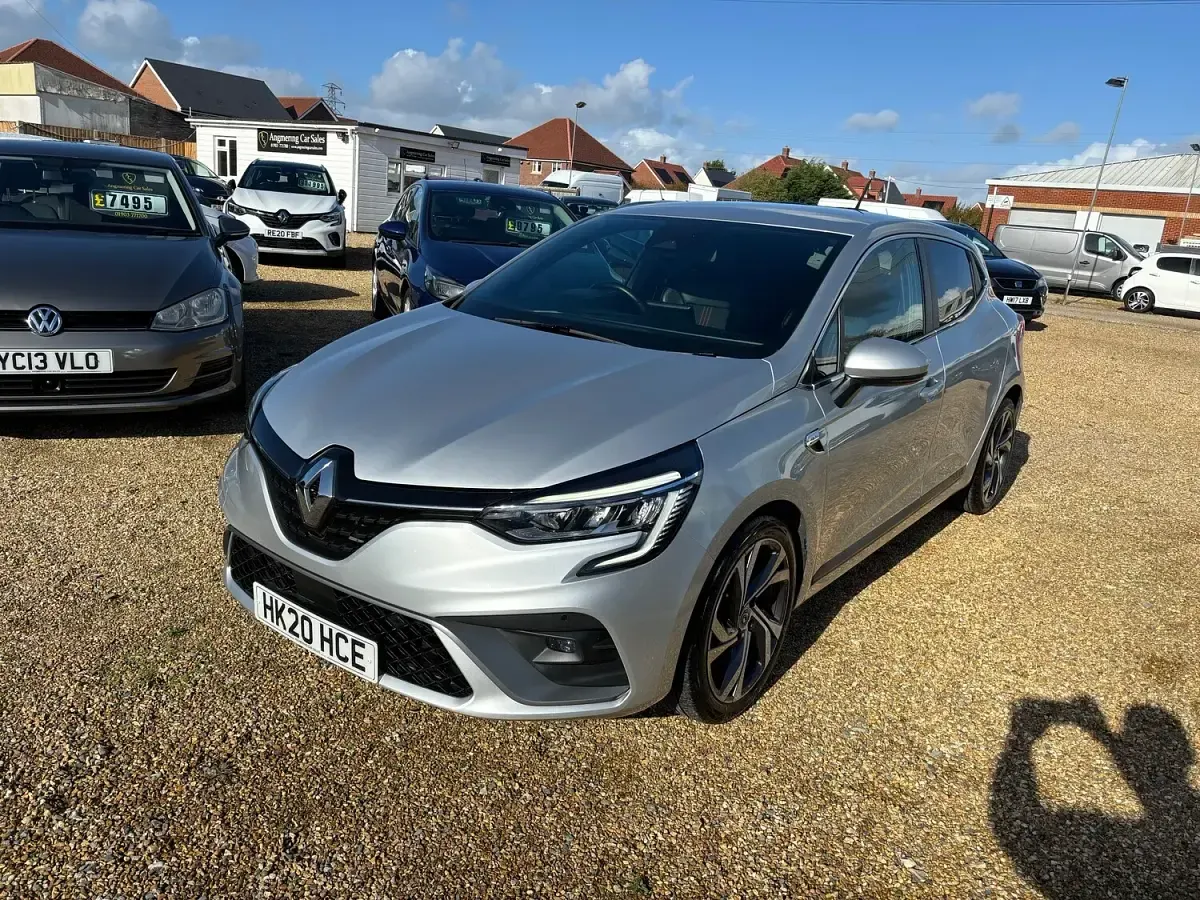 Begagnad Renault Clio V RS Line 100 HK (73 kW) 2020 Silver Halvkombi