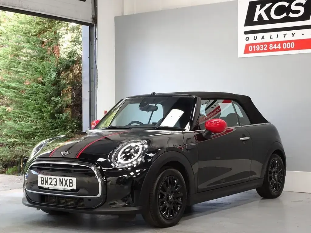 Used Mini Cooper Cabriolet Classic 136 HP (100 kW) 2023 Black Cabriolet
