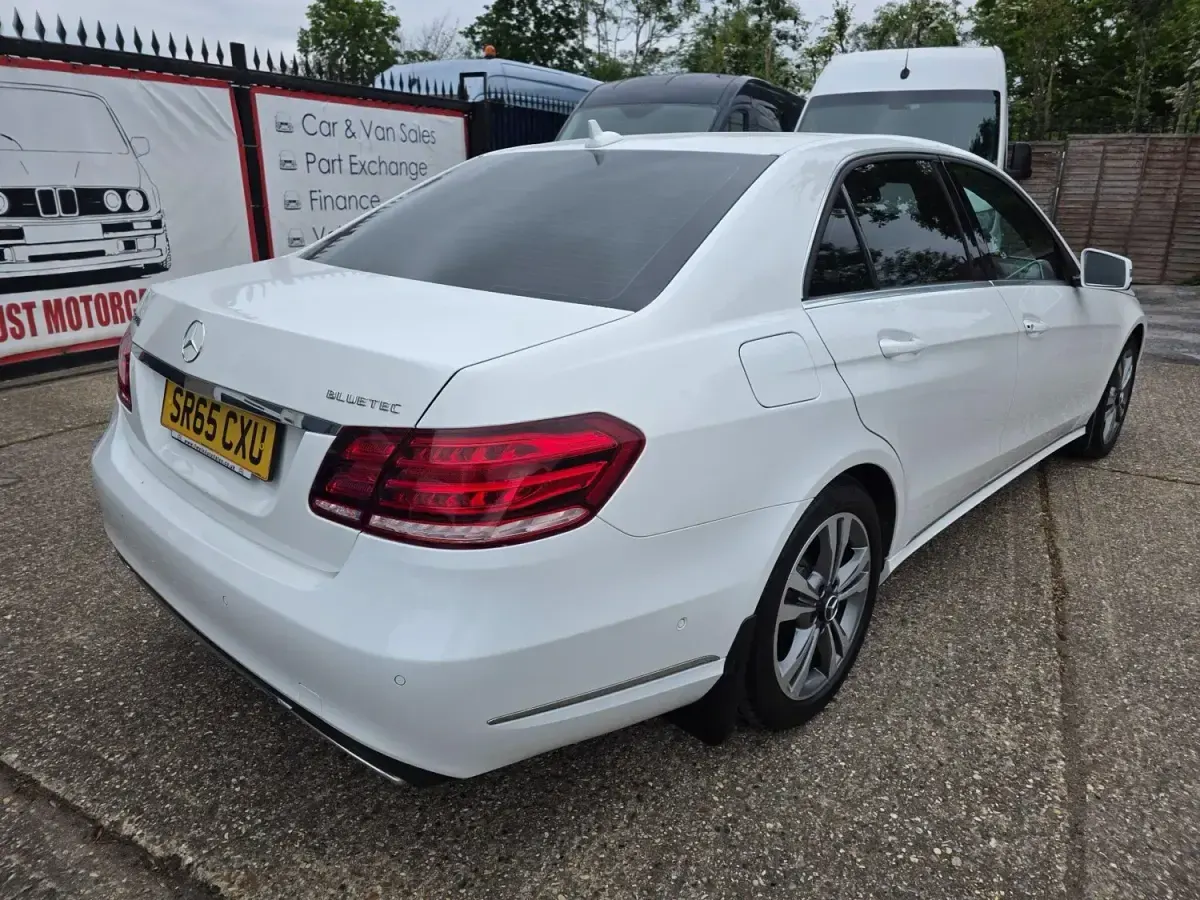 Usado Mercedes E220 SE 2015 Branco Sedan