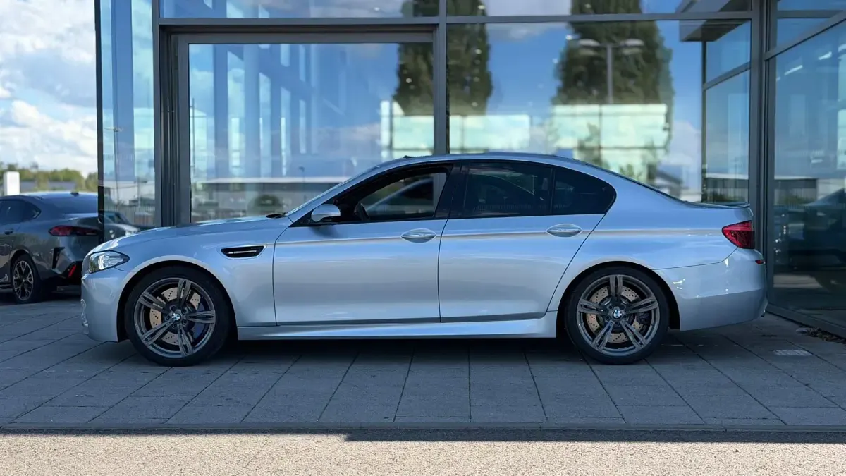 Used BMW M5 Comfort Edition 560 HP (411 kW) 2021 Silver