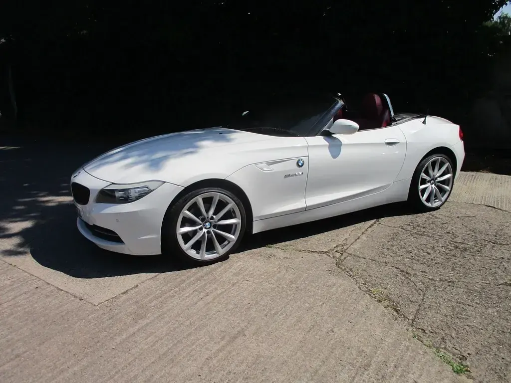 Used BMW Z4 204 HP (150 kW) 2011 White Cabriolet