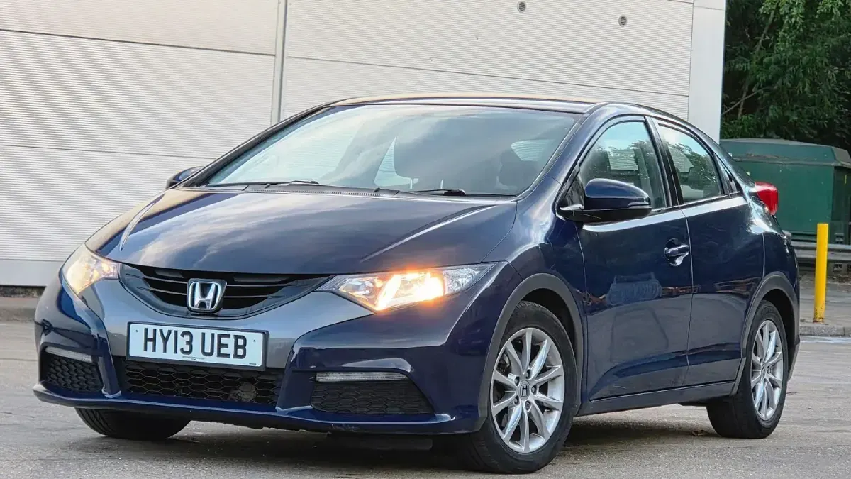 Used Honda Civic SE 100 HP (73 kW) 2013 Blue Hatchback