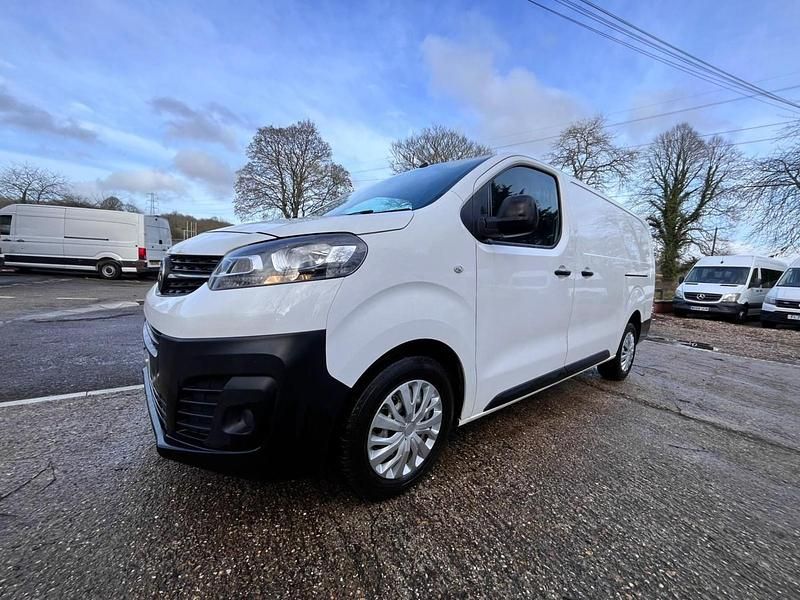 Used Vauxhall Vivaro Edition 2019 White MPV