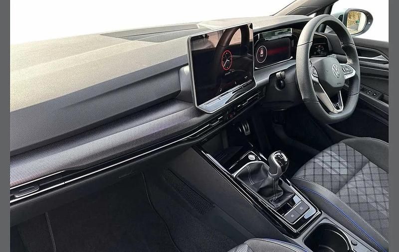 Used VW Golf VIII R-line 150 HP (110 kW) 2025 Silver Hatchback