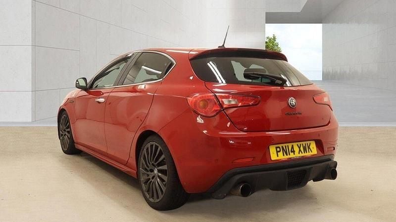 Used Alfa Romeo Giulietta 2014 Red Hatchback