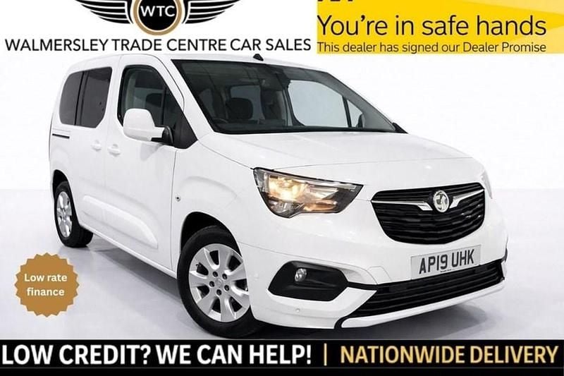 Used Vauxhall Combo S 130 HP (95 kW) 2019 White MPV