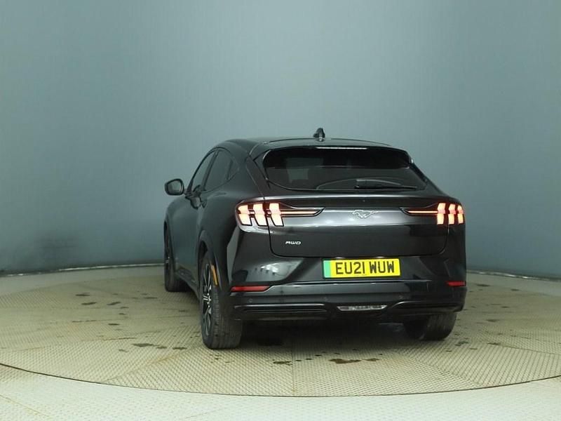 Used Ford Mustang Mach-E Standard Range 197 kW (269 HP) 2021 Black SUV