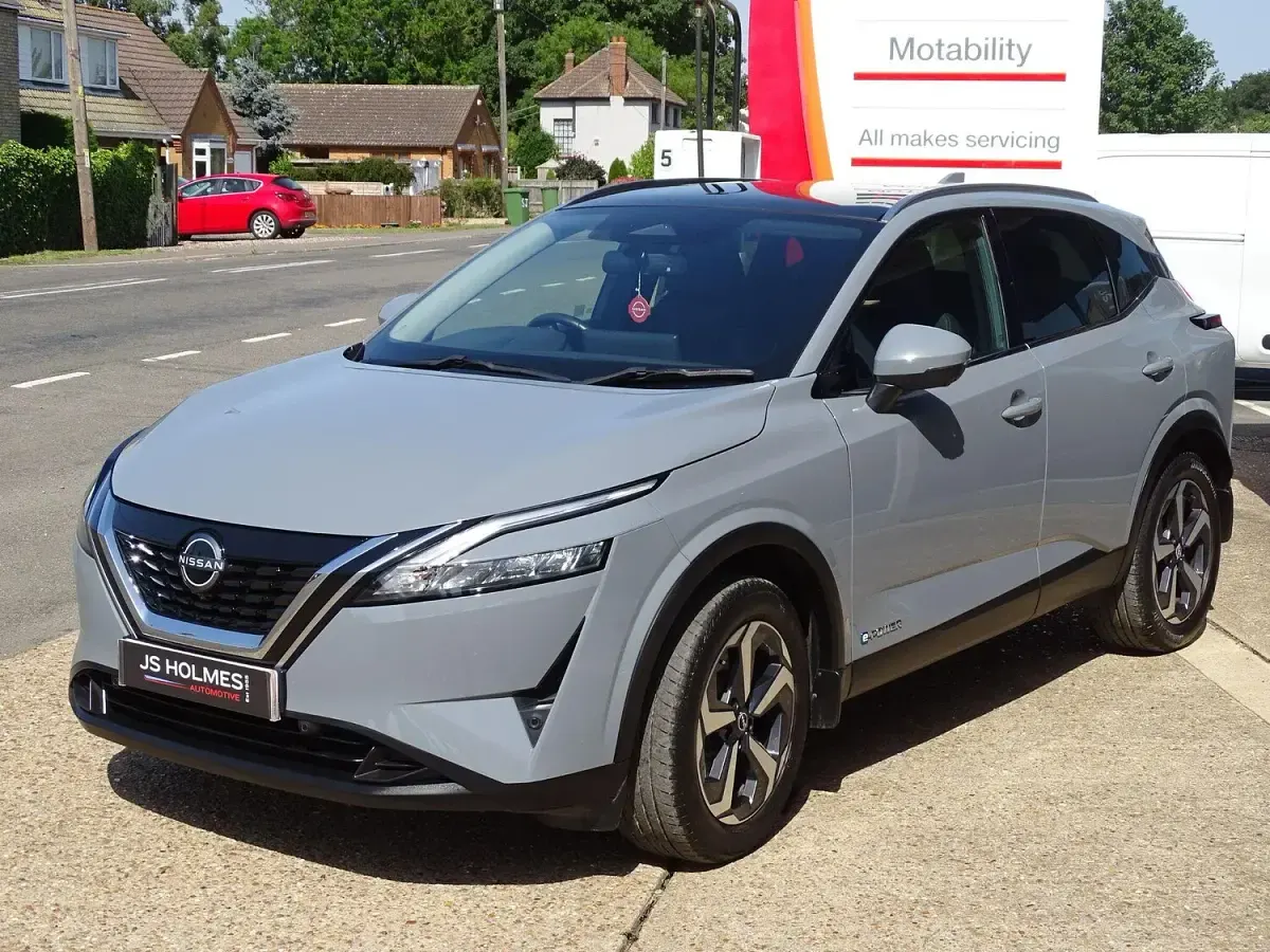 Used Nissan Qashqai N-Connecta 190 HP (139 kW) 2023 Grey SUV
