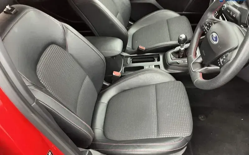 Used Ford Focus ST-Line X 182 HP (133 kW) 2020 Red Hatchback