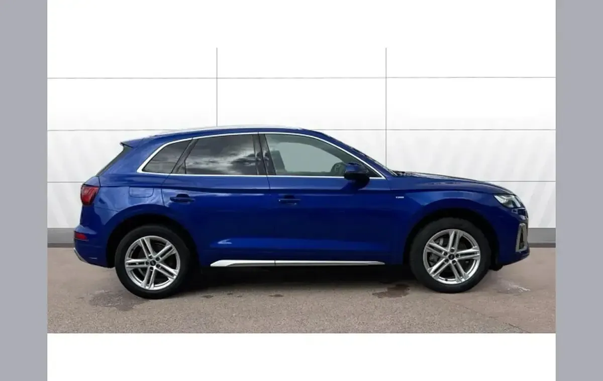 Used Audi Q5 S-Line 204 HP (150 kW) 2022 Blue SUV