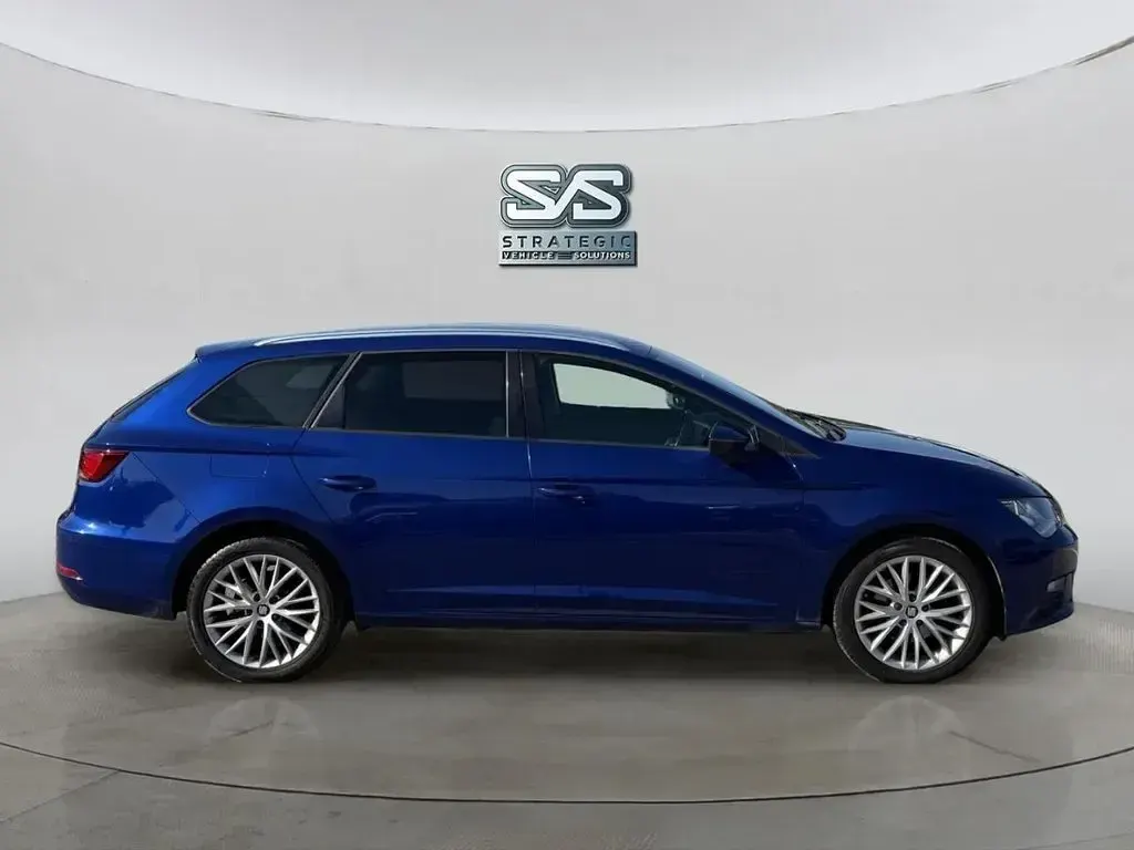 Used Seat Leon ST SE Dynamic 115 HP (84 kW) 2017 Blue Estate