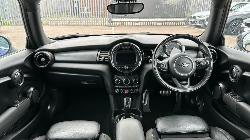 Used Mini Cooper Hatch 136 HP (100 kW) 2019 Blue Hatchback