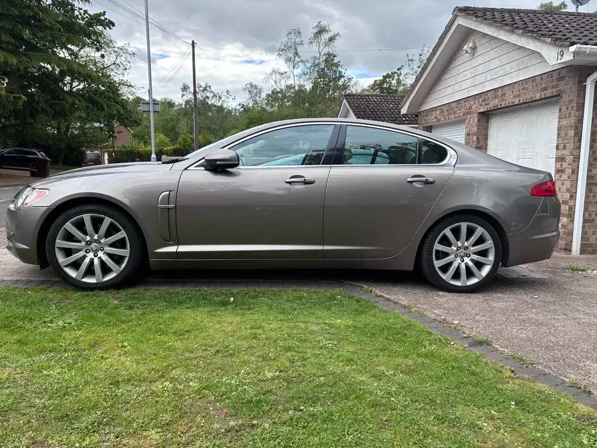 Used Jaguar XF Premium Luxury 2010 Grey Sedan