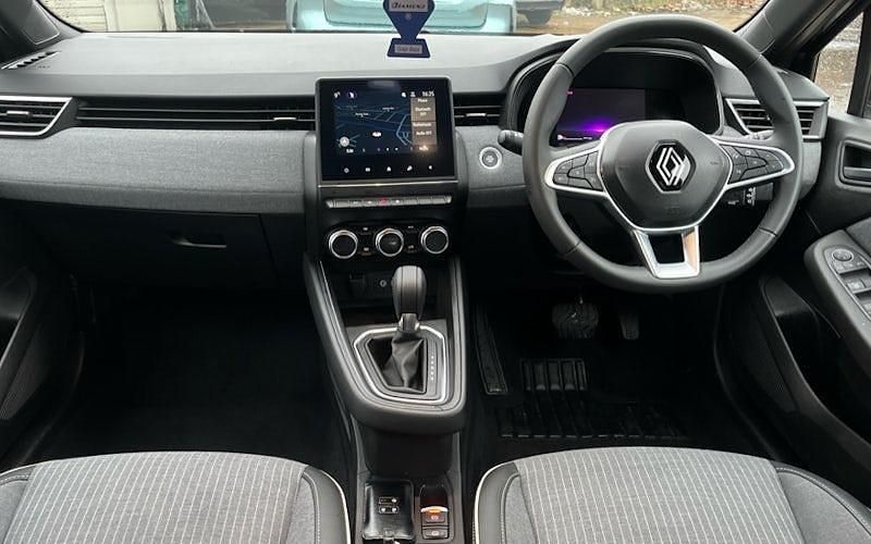Used Renault Clio V Techno 143 HP (105 kW) 2024 Blue Hatchback