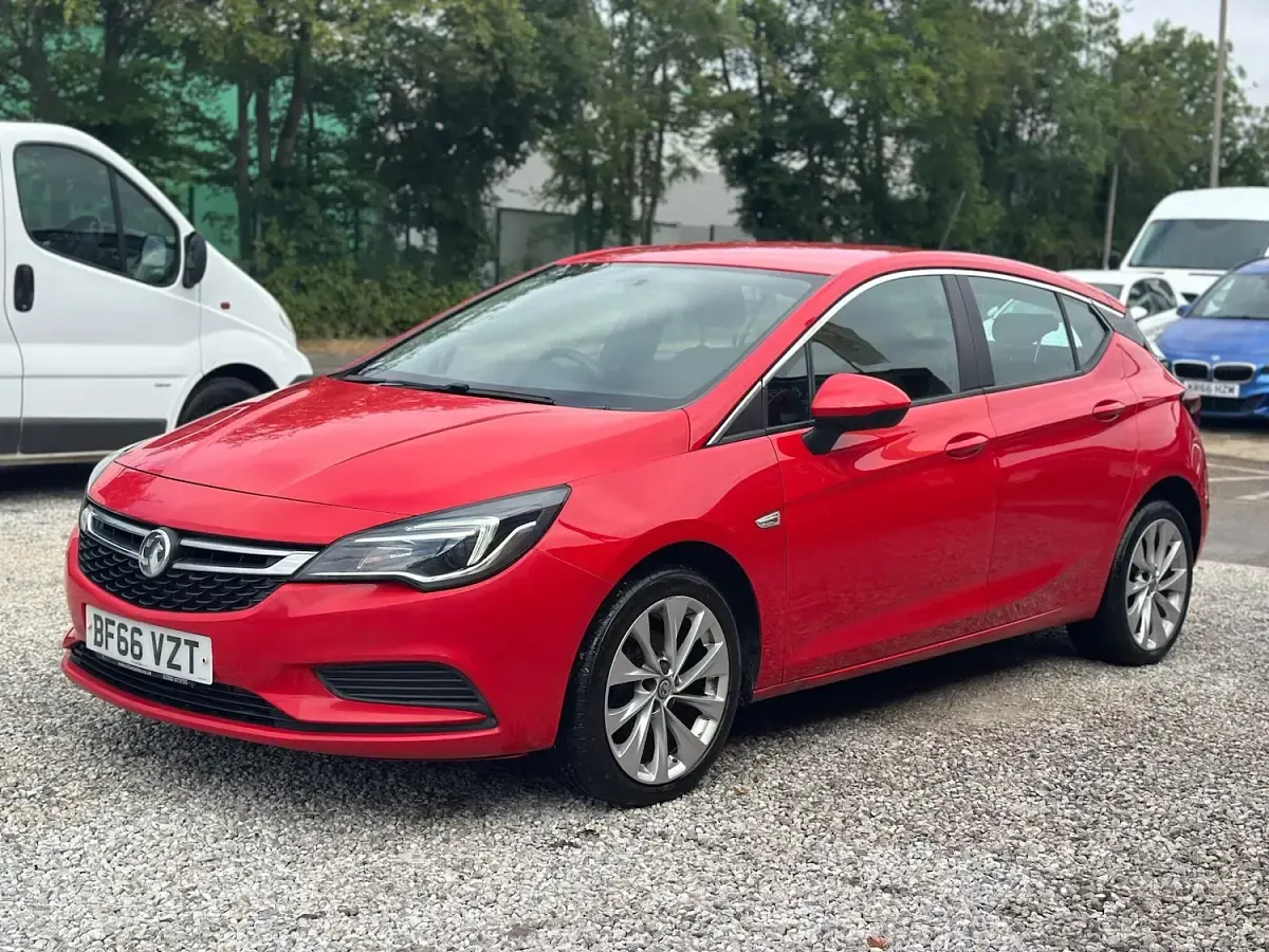 Used Vauxhall Astra Design Edition 2016 Red Hatchback