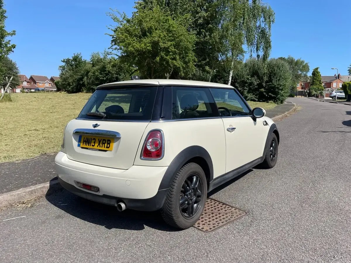 Used Mini ONE Hatch 2013 White Hatchback