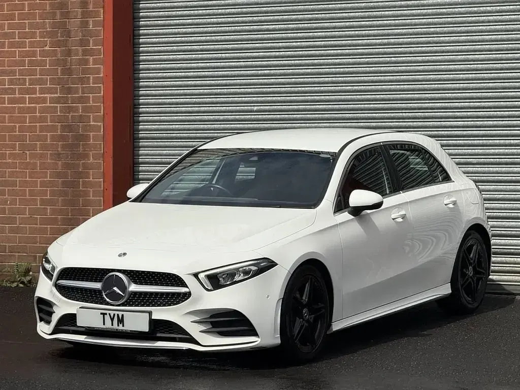 Begagnad Mercedes A180 Executive 116 HK (85 kW) 2018 Vit Halvkombi