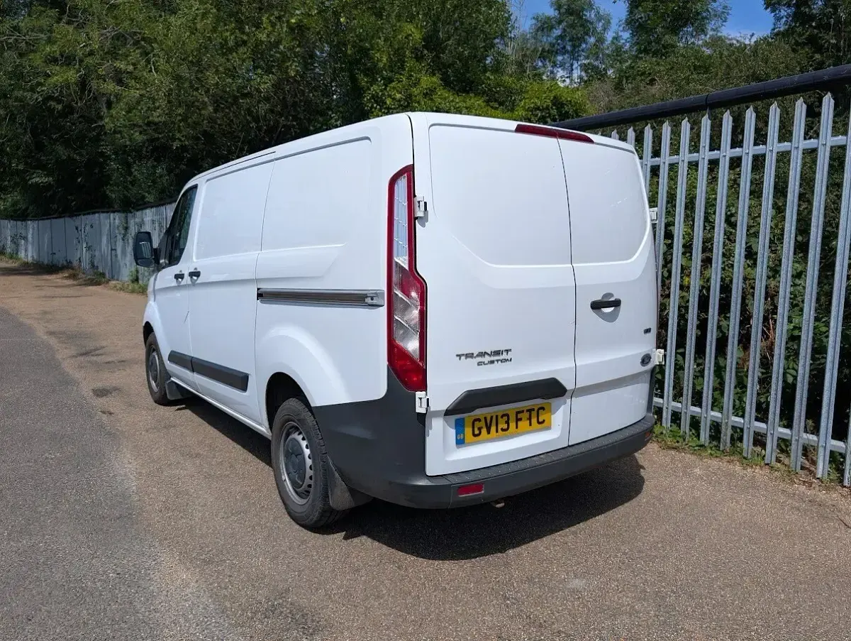 Used Ford Transit Custom 125 HP (91 kW) 2013 White Van