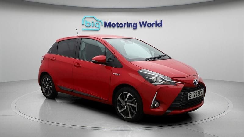 Used 2020 Toyota Yaris Hybrid | £13,300 (Good price) - Image 1/4