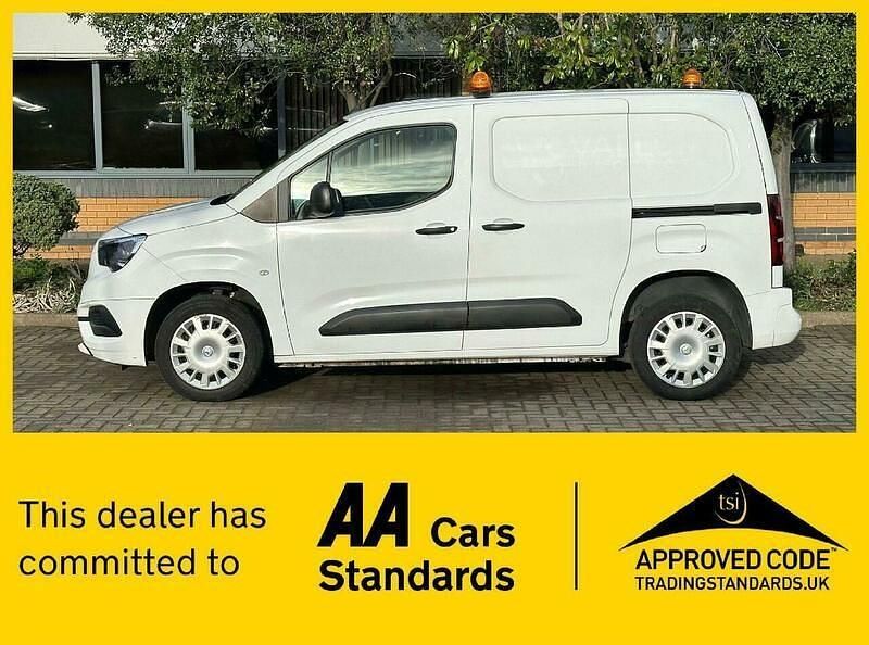 Used Vauxhall Combo Sportive 2020 White MPV