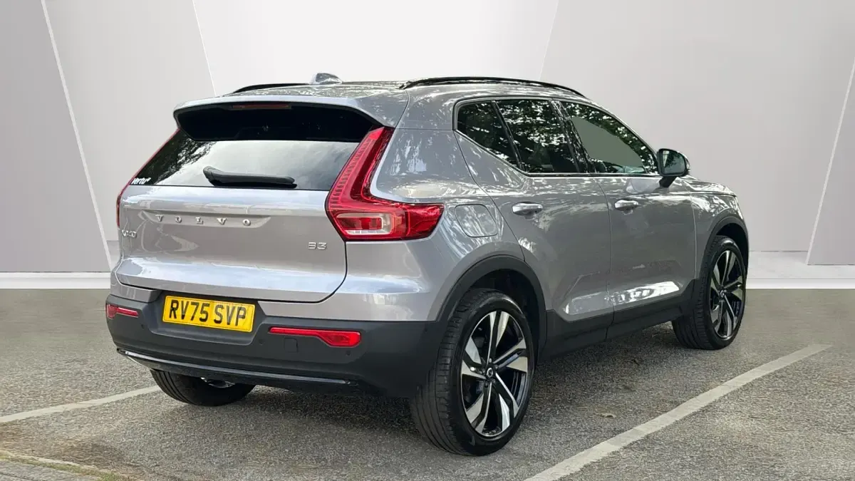 Used Volvo XC40 Ultra 163 HP (119 kW) 2025 Silver SUV