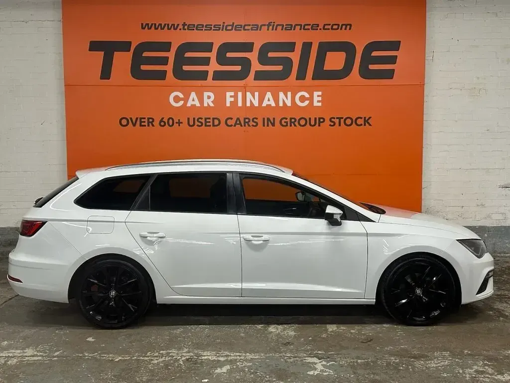 Used Seat Leon FR 150 HP (110 kW) 2017 White Estate