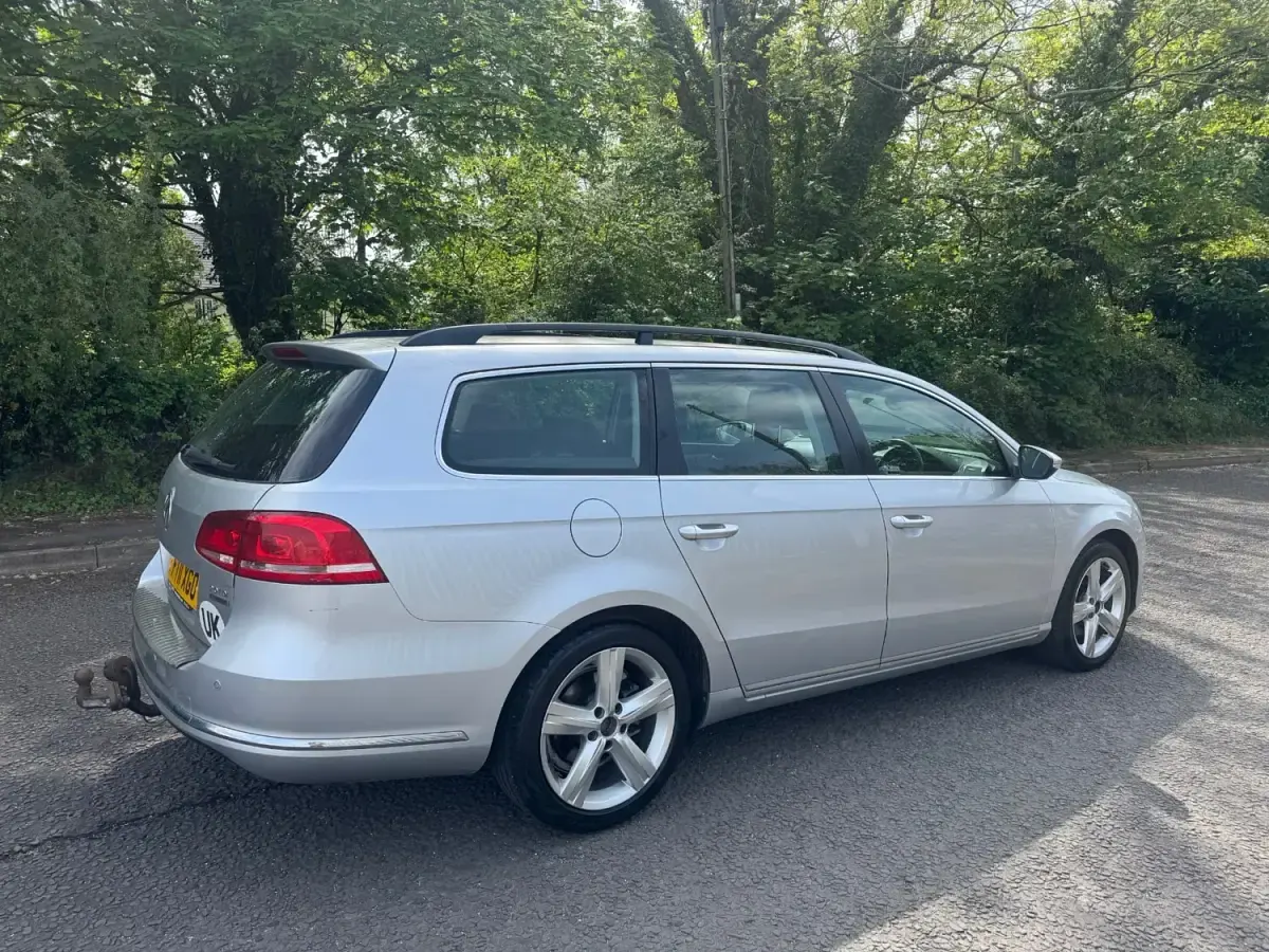 Begagnad VW Passat SE 2011 Silver Kombi