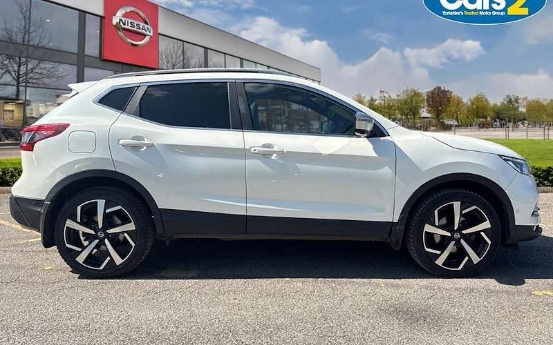 Used Nissan Qashqai Tekna+ 110 HP (80 kW) 2018 White SUV