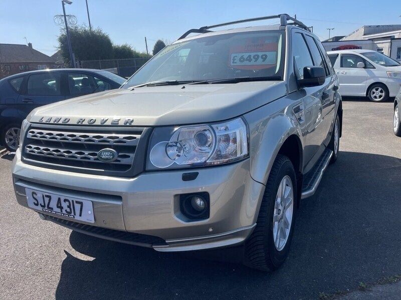 Gold Used 2011 Land Rover Freelander 2 S SUV | £6,499 (Fair price) - Image 1/4
