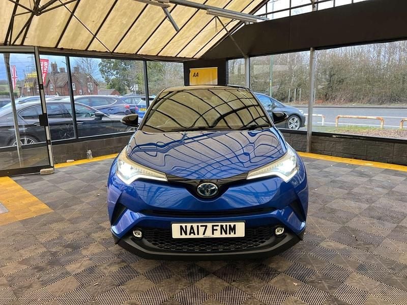 Used Toyota C-HR 122 HP (89 kW) 2017 Blue SUV