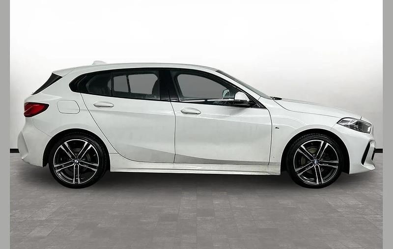 Used BMW 118 M Sport 134 HP (98 kW) 2023 White Hatchback
