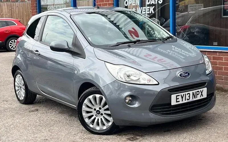 Usado Ford Ka Zetec 69 HP (50 kW) 2016 Citadino