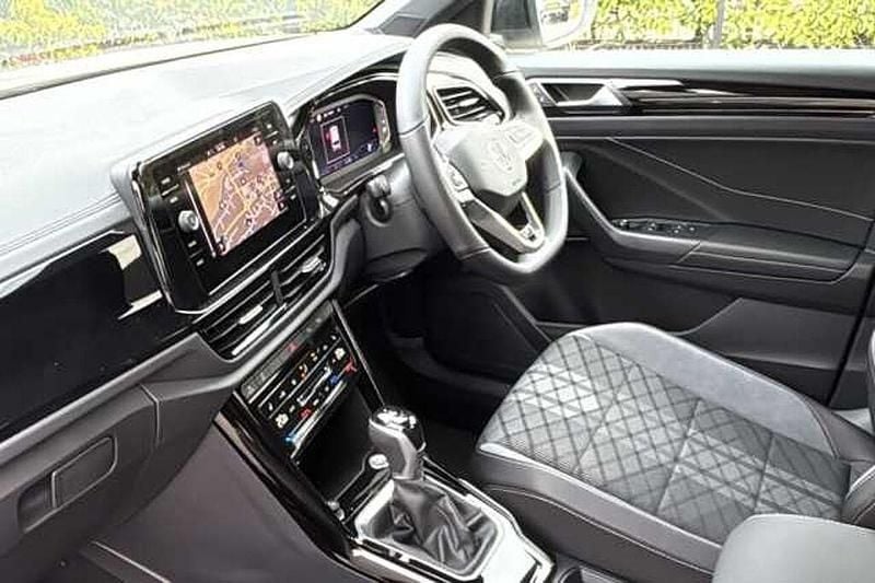 New VW T-Roc 150 HP (110 kW) 2025 SUV