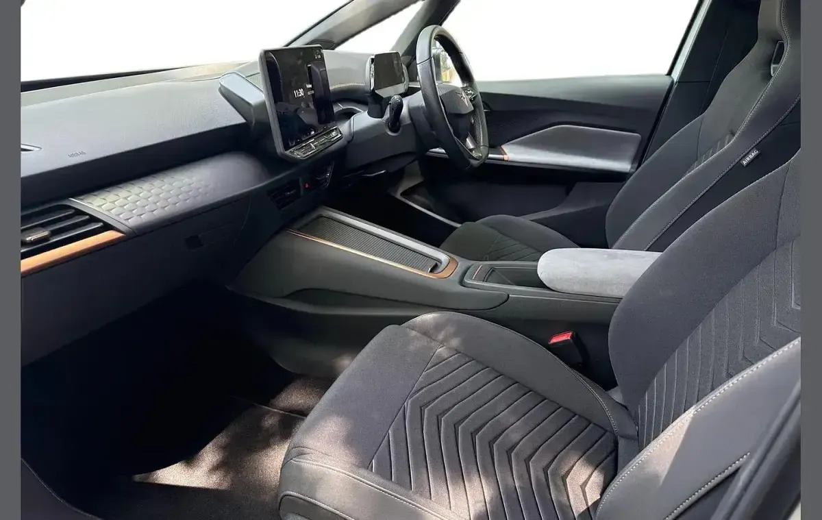 Used Cupra Born e-Boost 169 kW (231 HP) 2025 Silver Hatchback