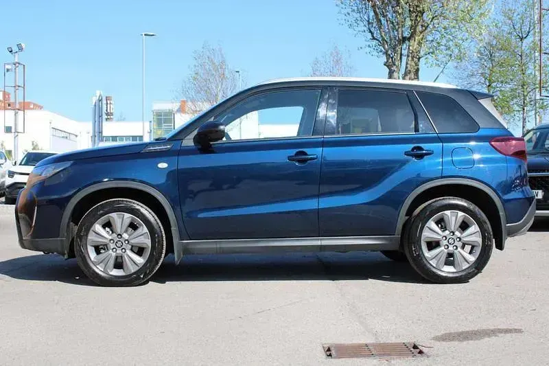 Second-hand Suzuki Vitara 116 CP (85 kW) 2025 Albastru SUV