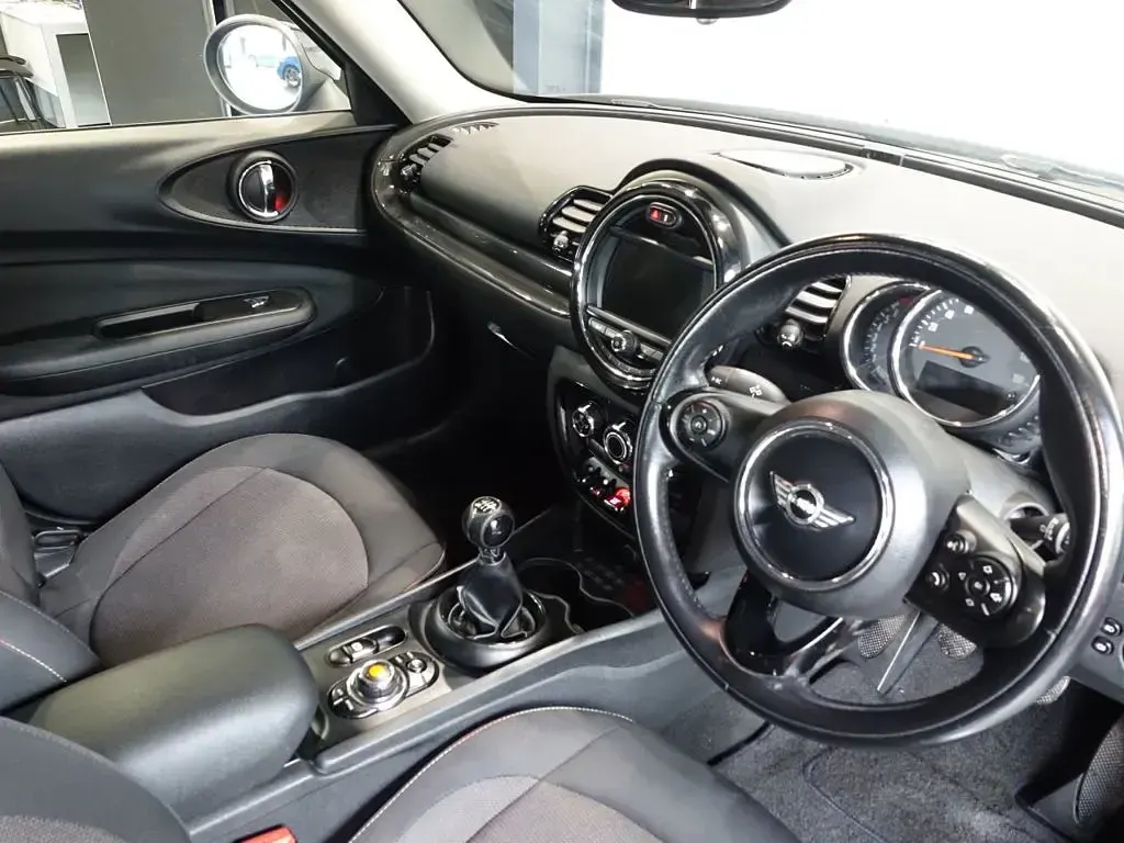 Used Mini Cooper Clubman 136 HP (100 kW) 2017 Grey Estate