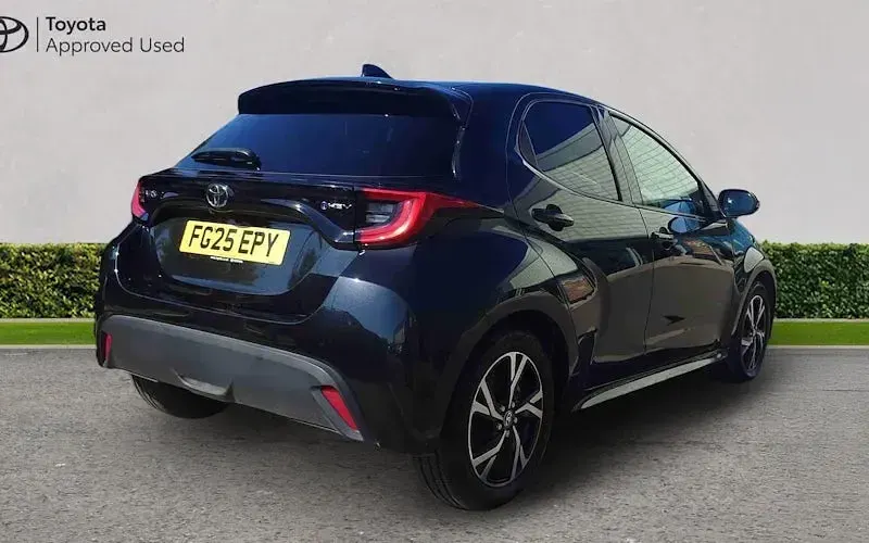 Used Toyota Yaris Design 116 HP (85 kW) 2025 Eclipse black Hatchback