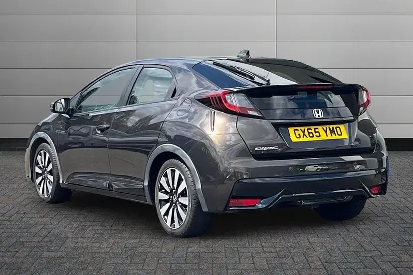 Used Honda Civic SE Plus 140 HP (102 kW) 2015 Golden bronze Hatchback