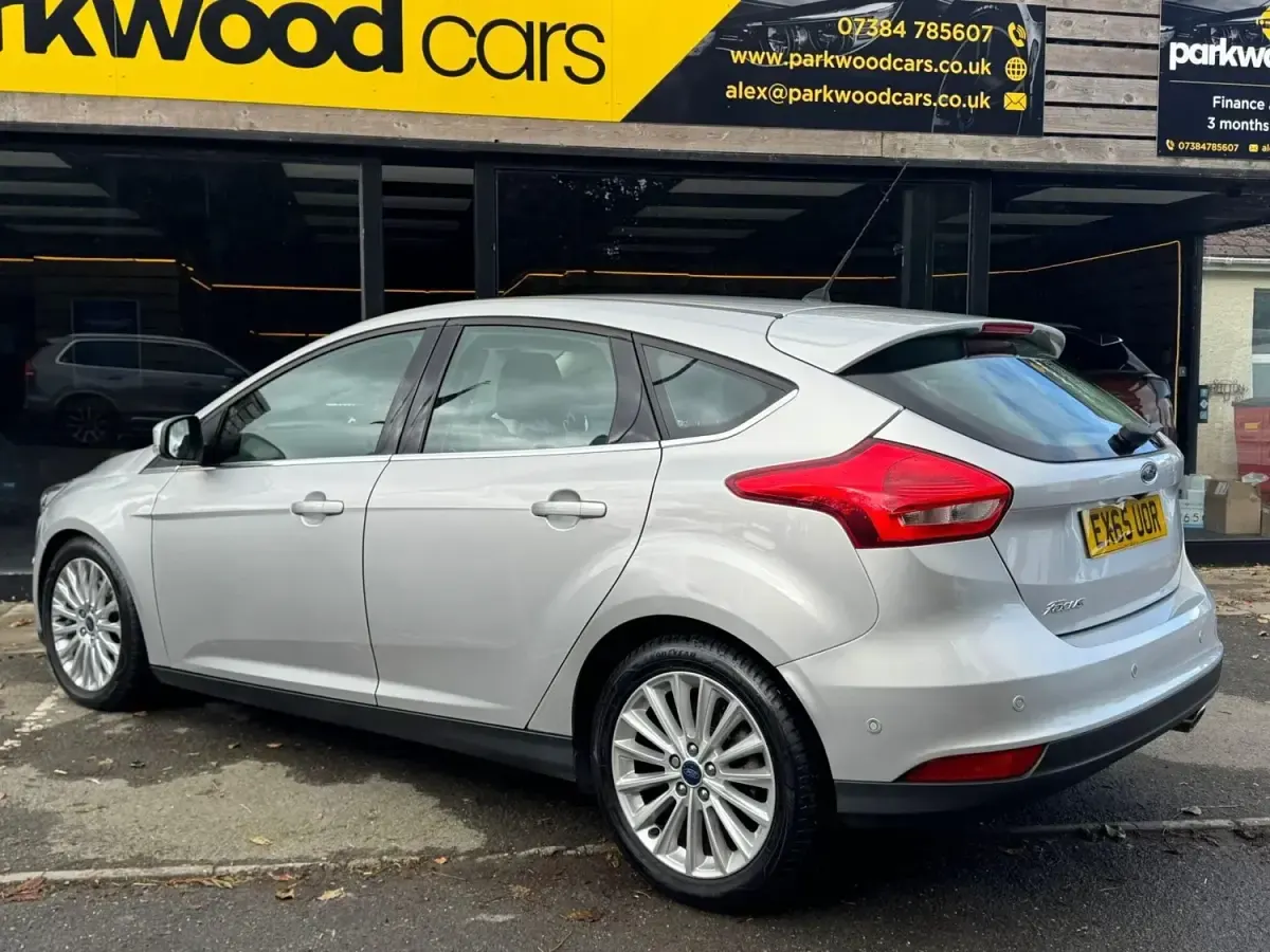 Begagnad Ford Focus Titanium X 150 HK (110 kW) 2015 Silver Halvkombi