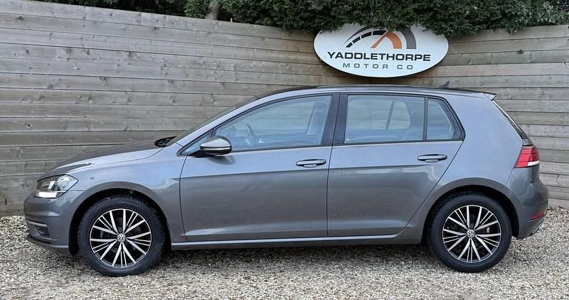 Used VW Golf VII SE 115 HP (84 kW) 2018 Grey Hatchback