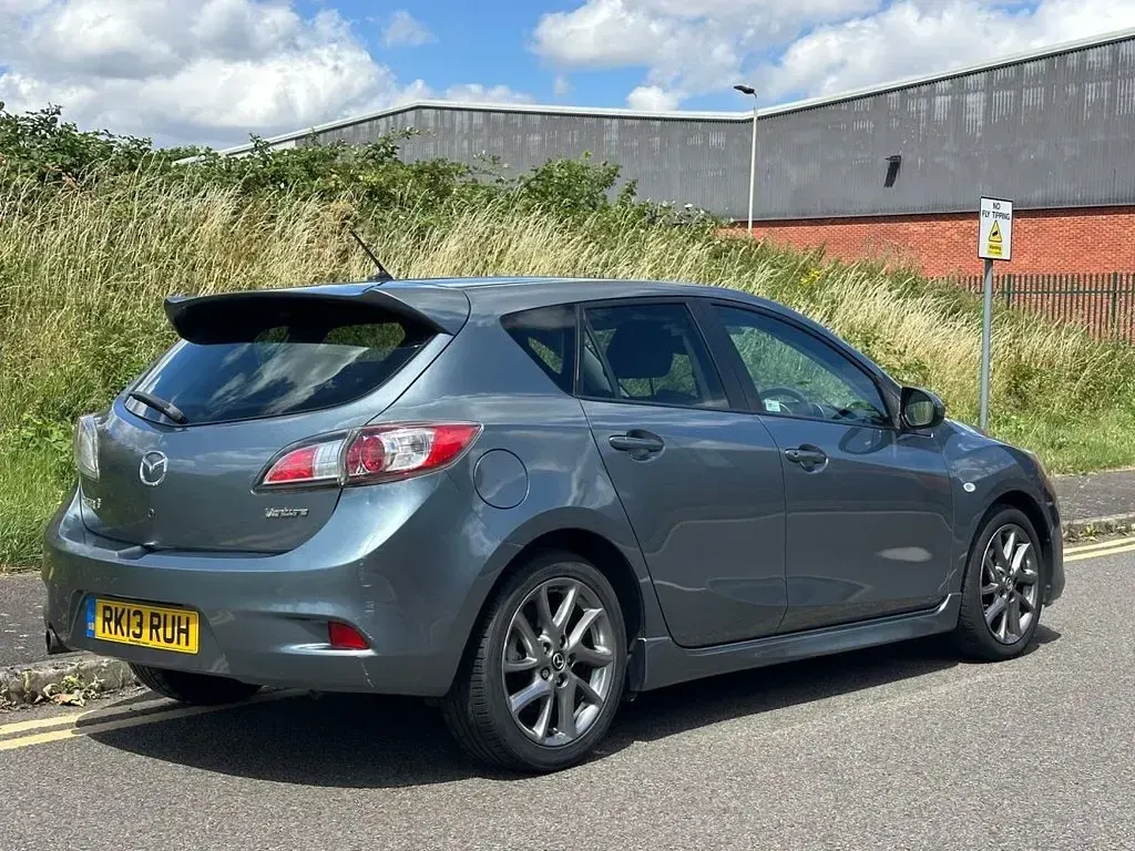Used Mazda 3 Edition 115 HP (84 kW) 2013 Grey Hatchback