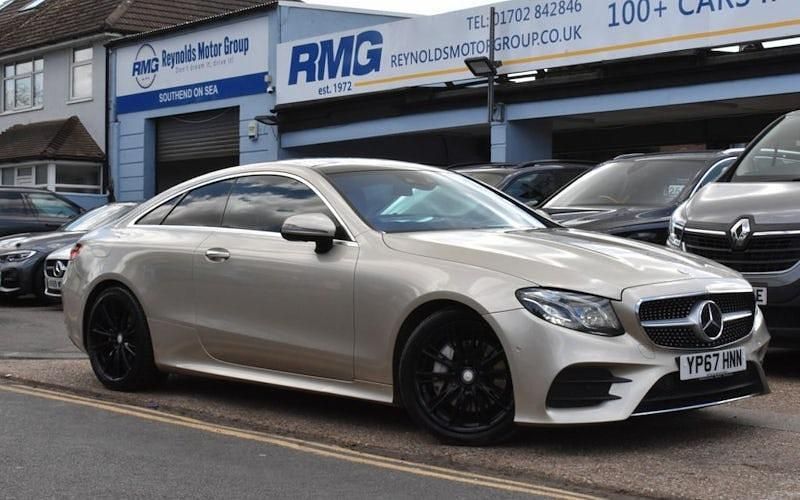 Gebraucht Mercedes E220 AMG Line Premium Plus 194 PS (142 kW) 2019 Coupé