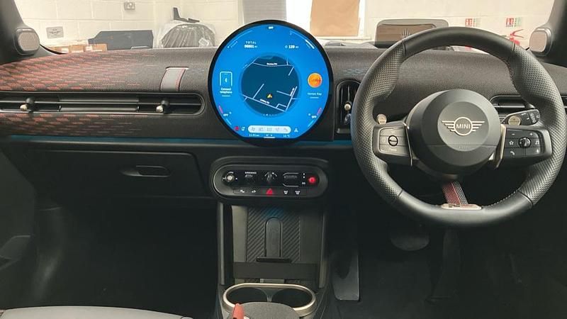 Used Mini Cooper S Hatch 201 HP (147 kW) 2024 Red Hatchback