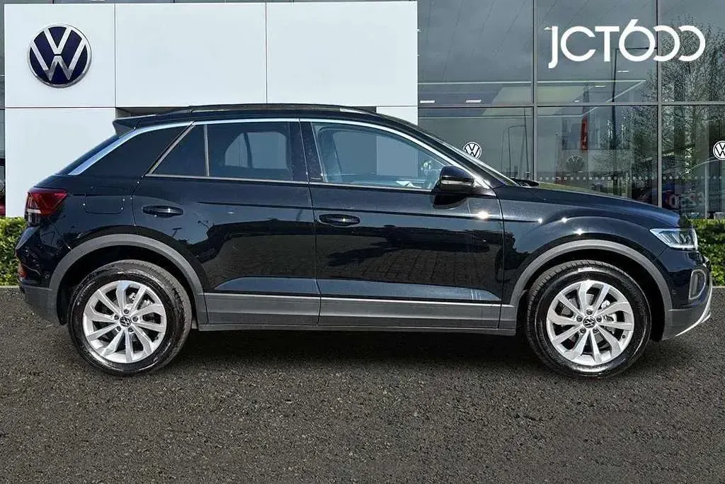 Used VW T-Roc Match 115 HP (84 kW) 2025 Black SUV